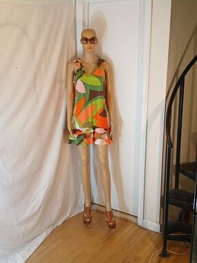 🔥NWOT Like New LaRok Multi Color Dress